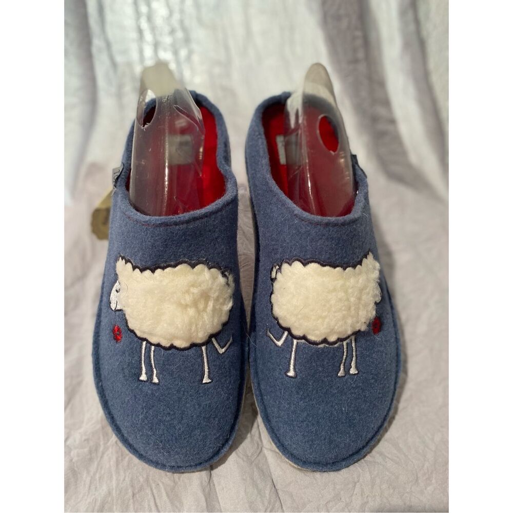 Tofee natural wool felt made in Italy blue with sheep front design SZ 8